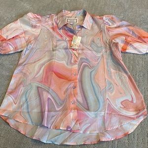 Johnny Was NWT silk button blouse. Beautiful colors. Slight puff sleeve.